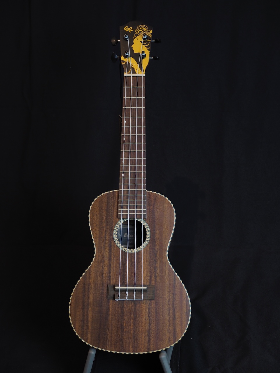 Baton Rouge UV91-C-NR Konzertukulele