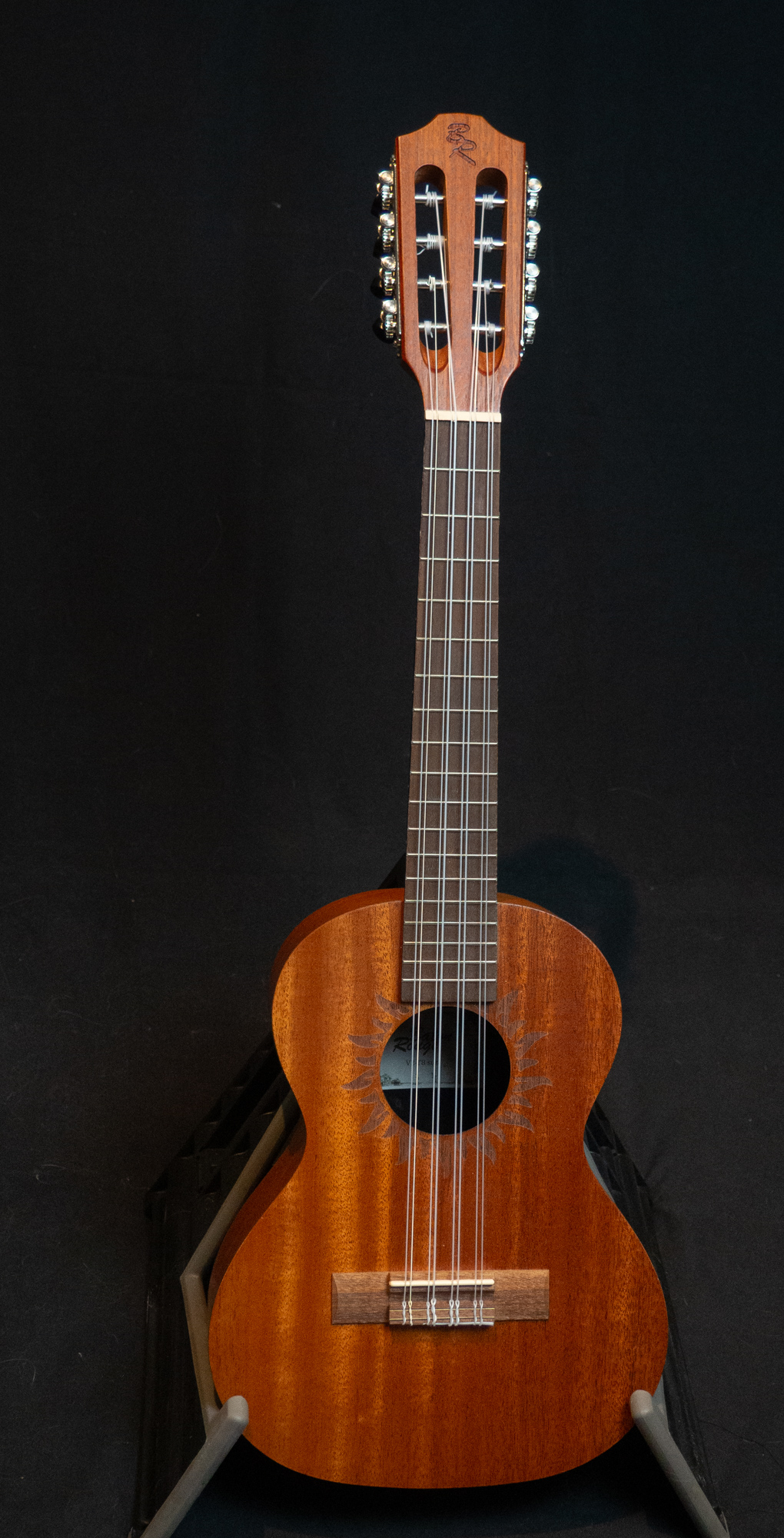 Baton Rouge V2-T8 sun Ukulele 8-saitig
